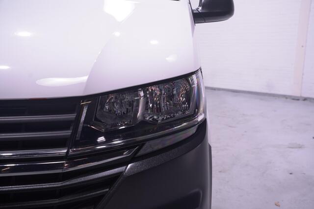 Volkswagen TRANSPORTER 2.0 TDI 110 pk L2H1 Airco, 2-Zits, Achterklep Laadruimte Pakket, PDC V+A, Dakdragers