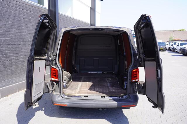 Volkswagen TRANSPORTER 2.0 TDI 150PK Automaat EURO 6 - Airco - Navi - Cruise - ¤17.499,- Excl.