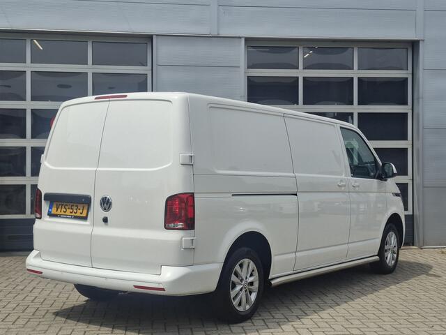 Volkswagen TRANSPORTER 2.0 TDI L2H3 28 Highline | Android/Apple Carplay | LM Velgen 16" | Cruise Control | Sidebars | Achteruitrijcamera + PDC Voor en Achter | Airco |