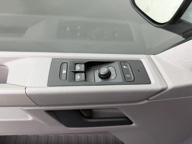 Volkswagen TRANSPORTER 2.0TDi 150PK DSG Automaat Lang Business Highline | Navigatie | Camera | Airco | Cruise | 3-Zits