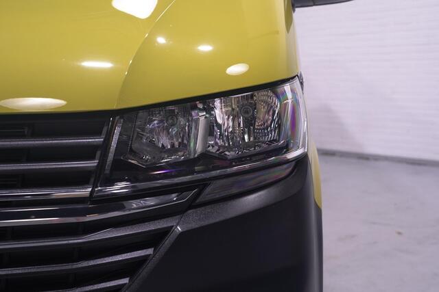 Volkswagen TRANSPORTER 2.0 TDI 110 pk L2H1 Airco, Apple Carplay, Camera, Cruise Control, Laadruimte Pakket, PDC V+A, 3-Zits