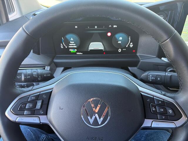 Volkswagen TRANSPORTER Caravelle 2.5 L2H1 eHybrid Style