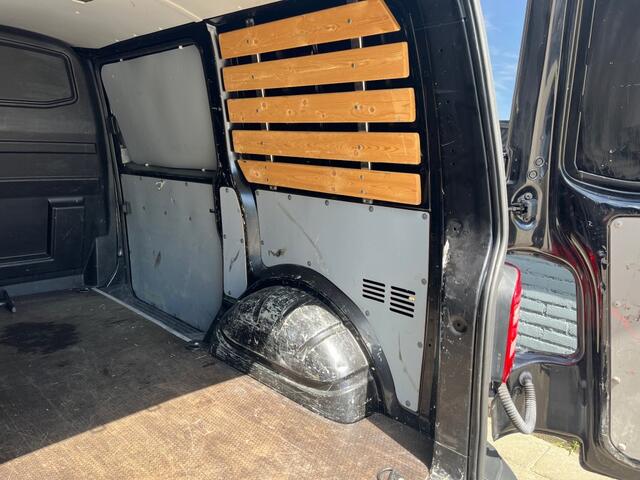 Volkswagen TRANSPORTER 2.0 TDI L1H2 COMF.