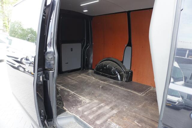 Volkswagen TRANSPORTER 2.0 TDI 150PK Automaat EURO 6 - Airco - Navi - Cruise - ¤17.900,- Excl.