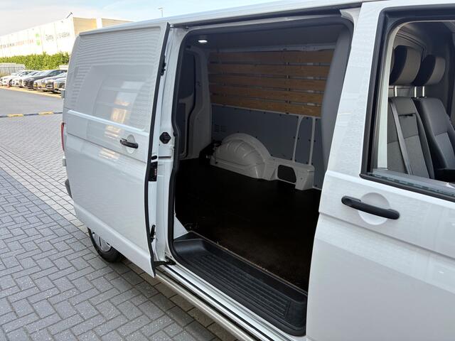 Volkswagen TRANSPORTER 2.0 TDI L2H1 28