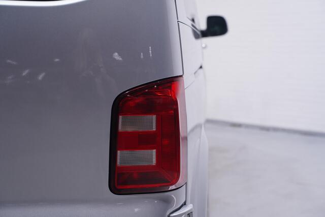 Volkswagen TRANSPORTER 2.0 TDI 150 pk L2 Dubbel Cabine Airco ECC, Navi Cruise Control, PDC V+A, Trekhaak, 6-Zits