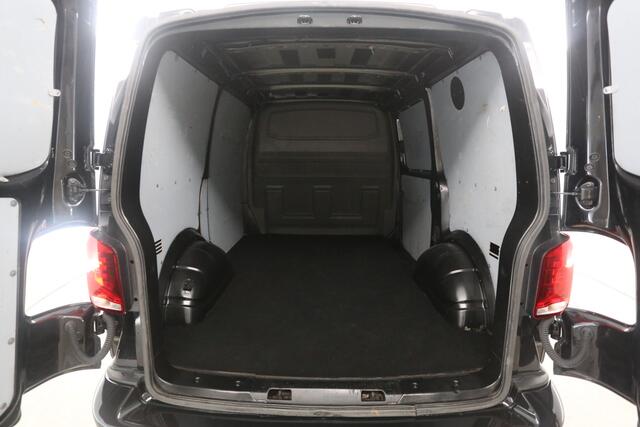 Volkswagen TRANSPORTER 2.0 TDI L1H1 140PK | Marge | Airco | Cruise | Trekhaak