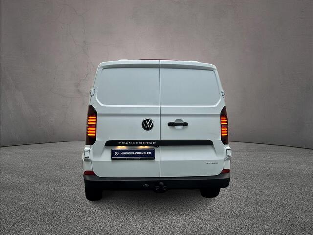 Volkswagen TRANSPORTER T7 2.5 233 pk eHybrid Automaat PHEV L2 Life | Trekhaak | Achterdeuren | Camera | > Netto-ACTIE-Prijs; bij koop of lease via HK / excl. kosten rijklaarmaken <