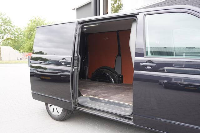 Volkswagen TRANSPORTER 2.0 TDI 150PK Automaat EURO 6 - Airco - Navi - Cruise - ¤ 17.900,- Excl.