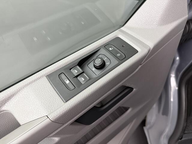 Volkswagen TRANSPORTER 2.0TDi 150PK Business | Achterdeuren | Navigatie | Camera | Airco | 3-Zits | Cruise