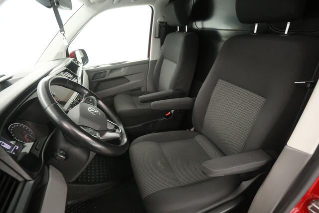 Volkswagen TRANSPORTER 2.0 TDI 150PK L1H1 | Automaat | Airco | Camera | Cruise | Carplay | Trekhaak | LED