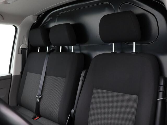 Volkswagen TRANSPORTER 2.0 TDI 150pk DSG L1H1 28 Bulli · Apple/Android Car Play · Afneembare Trekhaak · Cruise Control · Airco · Navigatie · Parkeersensoren ·