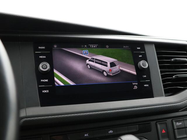 Volkswagen TRANSPORTER 2.0 TDI 150pk DSG L1H1 28 Bulli · Apple/Android Car Play · Afneembare Trekhaak · Cruise Control · Airco · Navigatie · Parkeersensoren ·