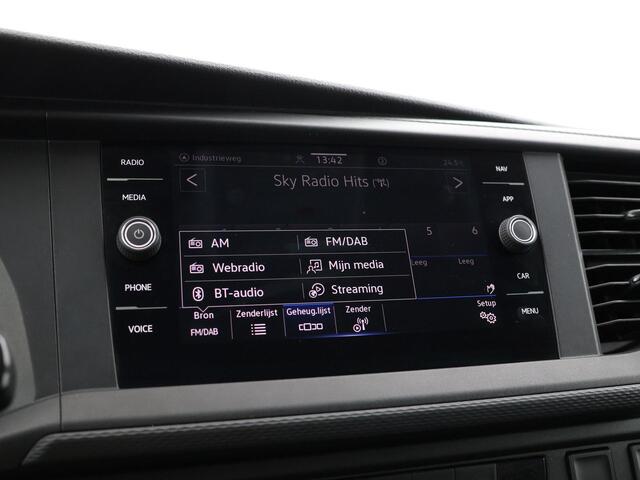 Volkswagen TRANSPORTER 2.0 TDI 150pk DSG L1H1 28 Bulli · Apple/Android Car Play · Afneembare Trekhaak · Cruise Control · Airco · Navigatie · Parkeersensoren ·
