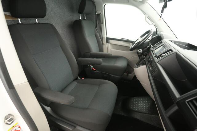 Volkswagen TRANSPORTER 2.0 TDI L2H1 150PK | Marge | Automaat | Airco | Cruise | Carplay | Navi | Parkeersens.