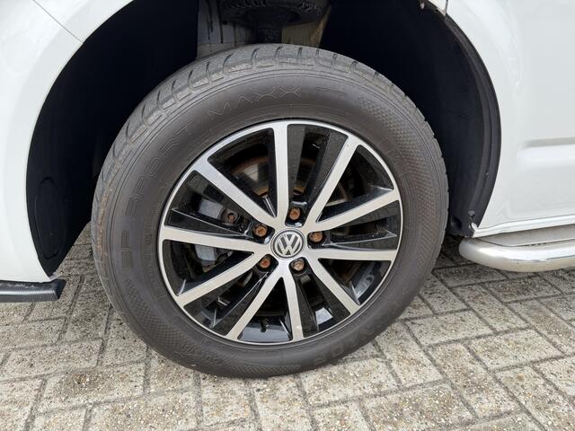Volkswagen TRANSPORTER 2.0 TDI 150pk DSG automaat L2H1 DC 5 persoons Highline / vaste prijs rijklaar ¤ 32.950 ex btw / lease vanaf ¤ 538 / leer / cruise / airco / trekhaak 2500 kg / navigatie / euro 6 / bpm vrij !