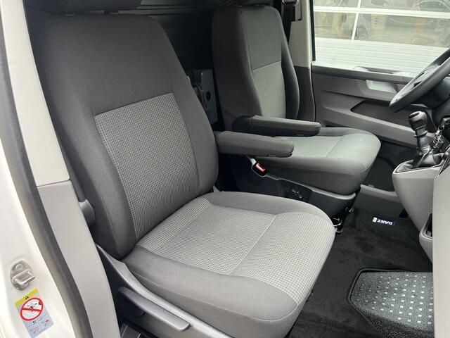 Volkswagen TRANSPORTER 2.0 TDI L1H1 Sortimo Kastinrichting Airco Cruise controle Telefoonverbinding 2-Persoons Apple carplay Euro 6 Dealer onderhouden