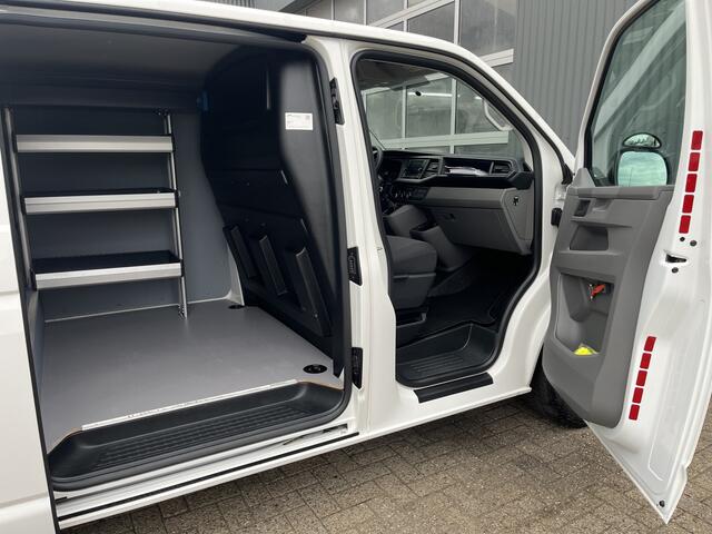 Volkswagen TRANSPORTER 2.0 TDI L1H1 Sortimo Kastinrichting Airco Cruise controle Telefoonverbinding 2-Persoons Apple carplay Euro 6 Dealer onderhouden