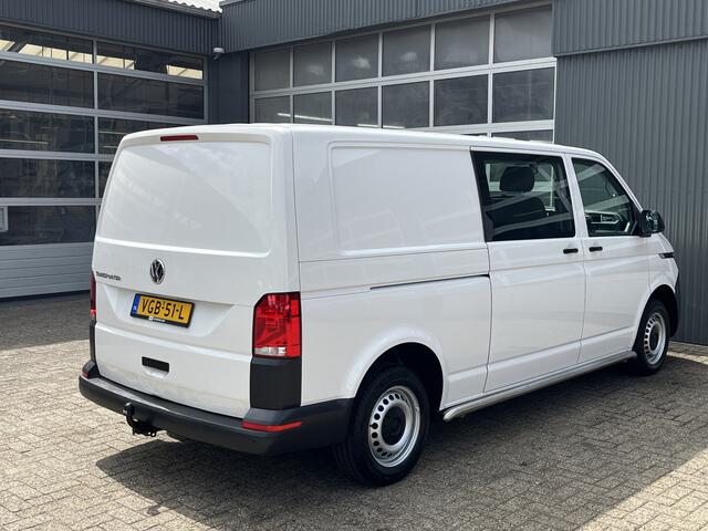 Volkswagen TRANSPORTER 2.0 TDI L2H1 DC 150pk Airco Cruise controle Trekhaak 2500kg trekgewicht Apple carplay Navigatiesysteem 5-Persoons Euro 6 Telefoonverbinding Dealer onderhouden