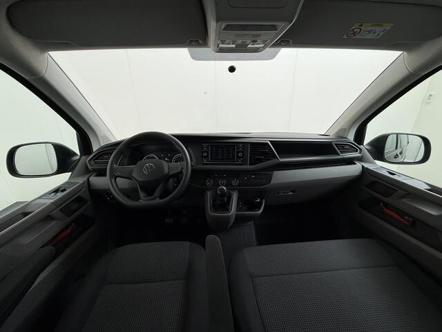 Volkswagen TRANSPORTER 2.0TDI Dubbele Cabine 6-Persoons L2H1 28 Navi* Apple Carplay Android Auto Airco Bluetooth Cruise Control Pdc Euro 6 Betonplex Vloer Wandbetimmering Achterdeuren 1e Eigenaar