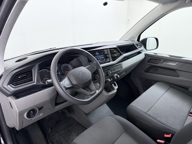 Volkswagen TRANSPORTER 2.0TDI Dubbele Cabine 6-Persoons L2H1 28 Navi* Apple Carplay Android Auto Airco Bluetooth Cruise Control Pdc Euro 6 Betonplex Vloer Wandbetimmering Achterdeuren 1e Eigenaar