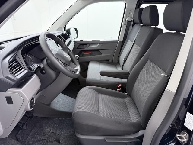 Volkswagen TRANSPORTER 2.0TDI Dubbele Cabine 6-Persoons L2H1 28 Navi* Apple Carplay Android Auto Airco Bluetooth Cruise Control Pdc Euro 6 Betonplex Vloer Wandbetimmering Achterdeuren 1e Eigenaar