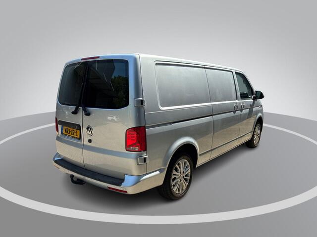 Volkswagen TRANSPORTER 2.0 TDI 150pk DSG L2H3 28 Bulli · Camera · Apple/Android Car Play · Trekhaak · Adaptive Cruise Control · Alarmklasse 3 · Navigatie · Elek. Inklapbare Spiegels ·