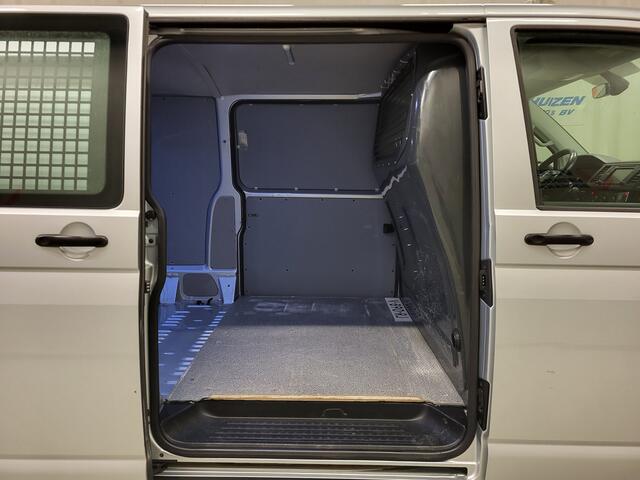 Volkswagen TRANSPORTER 2.0TSI 150pk L2/H1 Trekhaak Benzine!