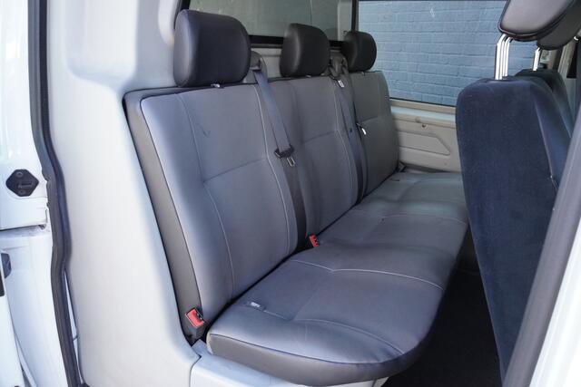 Volkswagen TRANSPORTER 2.0 TDI 150PK Automaat Dubbele Cabine EURO 6 - Airco - Cruise - Camera - ¤ 18.900,- Excl.