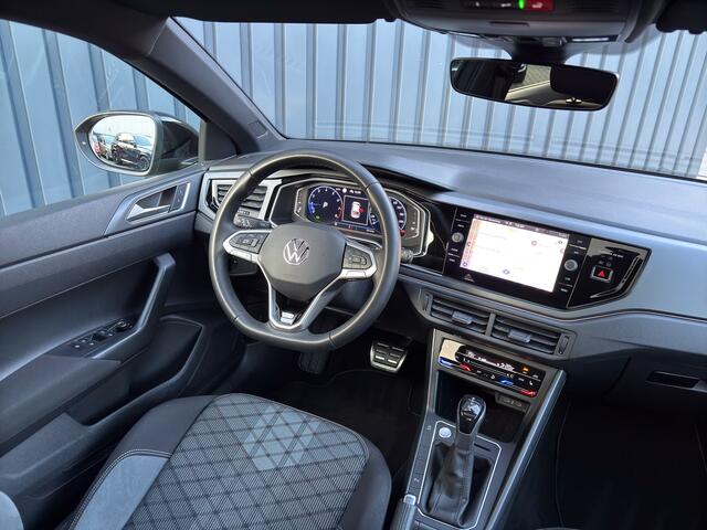 Volkswagen Taigo 1.5 TSI R-Line Business | Panodak | IQ Light | Keyless | Camera | Prijs Rijklaar!!