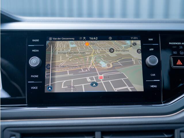 Volkswagen Taigo 1.5 TSI R-Line Business | Panodak | IQ Light | Keyless | Camera | Prijs Rijklaar!!
