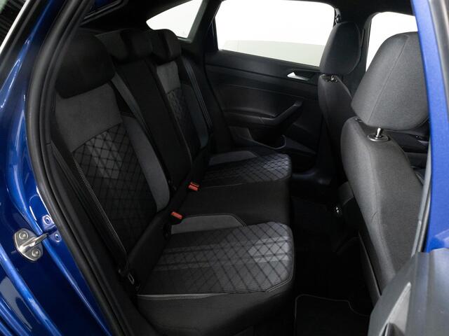 Volkswagen Taigo R-Line 1.5 TSI 150 pk AUTOMAAT | Matrix IQ-LED | Adap. cruise | Navigatie | Stoelverwarming |