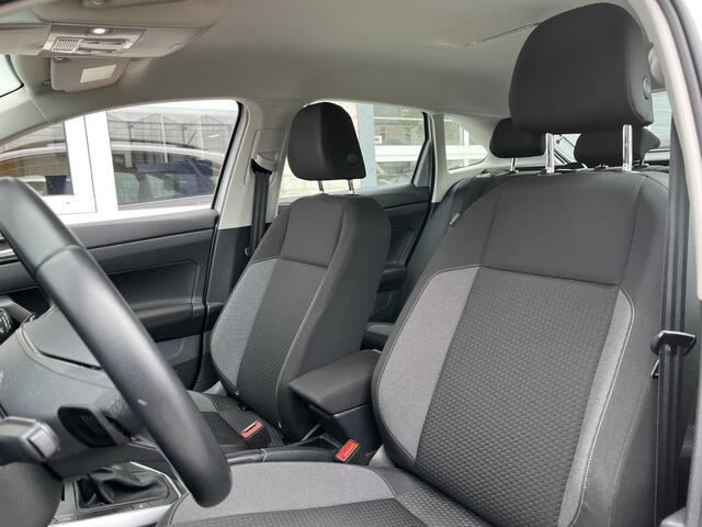 Volkswagen Taigo 1.0 TSI Life / AUTOMAAT/ PARK. SENSOREN V+A/ ACC/ DAB/ APP-CONNECT/ NAVI/ LED/ AIRCO/ ISOFIX/ DIGITAL DASH/ 16"