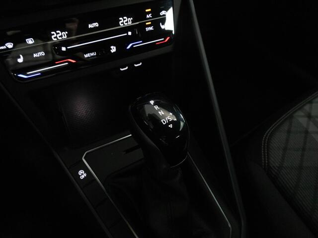 Volkswagen Taigo 1.0 TSI R-Line DSG | LED | Navigatie | Adaptieve cruise | Stoelverwarming |