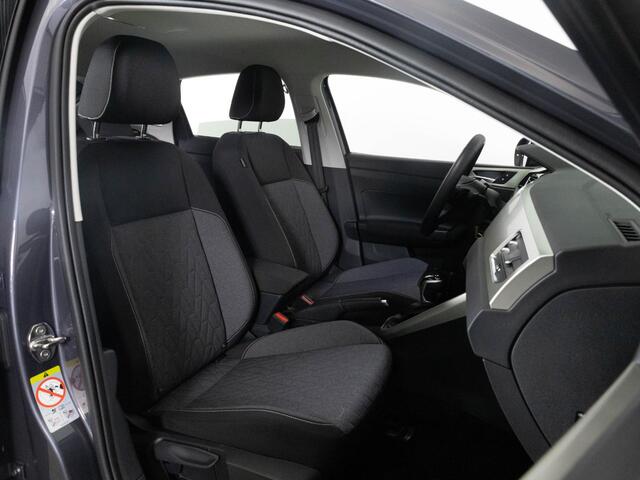 Volkswagen Taigo 1.0 TSI Life DSG | LED | Navigatie | Adaptieve cruise | PDC | Stoelverwarming |