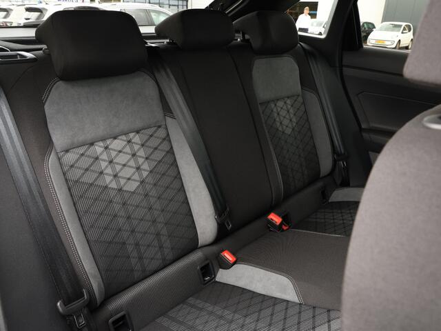Volkswagen Taigo 1.5 TSI R-Line 150 PK DSG | Navigatie | Climate control | Stoelverwarming | LED matrix IQ | Assistance Pakket IQ Drive | 16 Inch lichtmetalen velgen | Parkeersensoren | Fabrieksgarantie