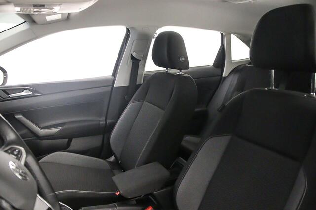 Volkswagen Taigo Life Edition 1.0 TSI 110pk DSG Automaat Achteruitrijcamera, Adaptive cruise control, DAB, Radio, Airco, App connect, LED koplampen, Bluetooth