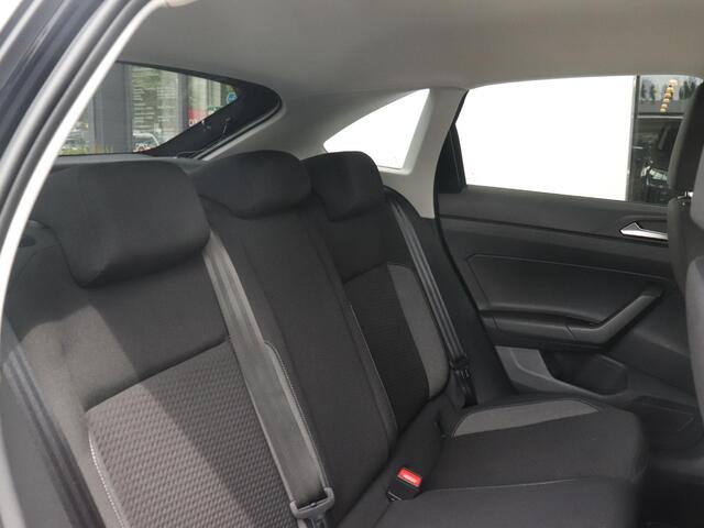 Volkswagen Taigo 1.0 TSI Life | Automaat | Camera | DAB | App-Connect | lichtmetalen velgen 16" | LED |