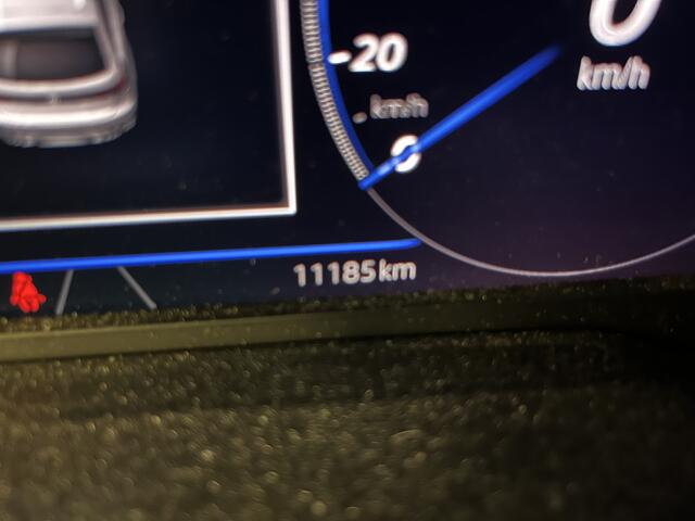 Volkswagen Taigo 1.5 TSI R-Line / AUTOMAAT/ 2X R-LINE/ PANO/ GARANTIE TM 10-2027/ TREKHAAK/ DIGITAL DASH/ KEYLESS/ MATRIX/ PARK. SENSOREN + CAMERA/ APP-CONNECT/ RIJ-MODI/ ADAPT. CRUISE/ CLIMA