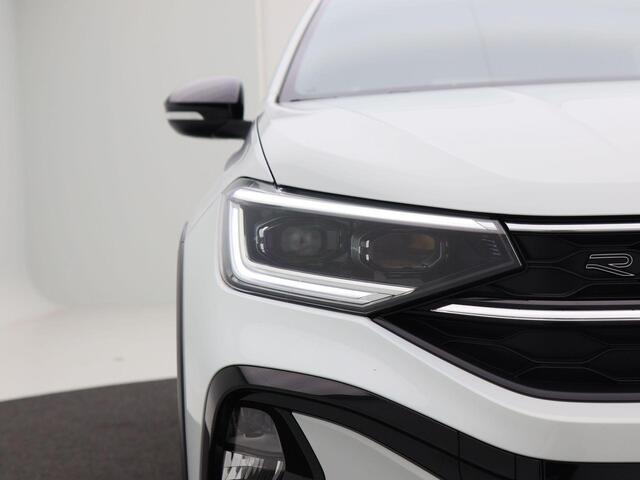Volkswagen Taigo 1.5 TSi 150 Pk Automaat R-Line | Panorama Dak | Camera | Adaptive Cruise | Full LED | Carplay | Privacy Glass | Climate Control | Navigatie | Parkeersensoren | 18 Inch | 28.962 Km!!