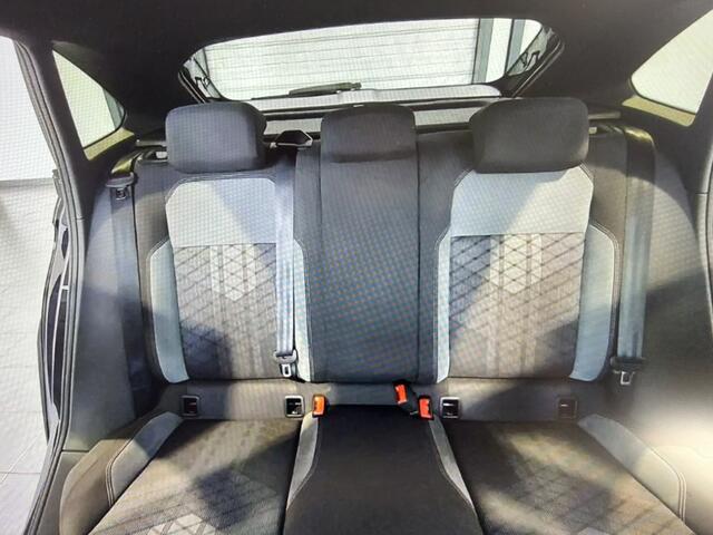 Volkswagen Taigo 1.0 TSI R-Line Business AUTOMAAT / LED / NAVI / CRUISE / RIJKLAAR