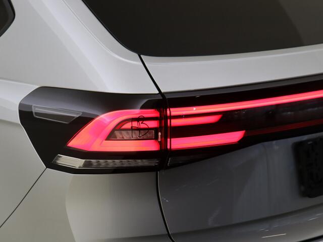 Volkswagen Taigo R-Line Business+ | Achterlichten LED | Airconditioning automatisch, 2-zone (Climatronic) | Automatische afstandsregeling (Adaptive Cruise Control)