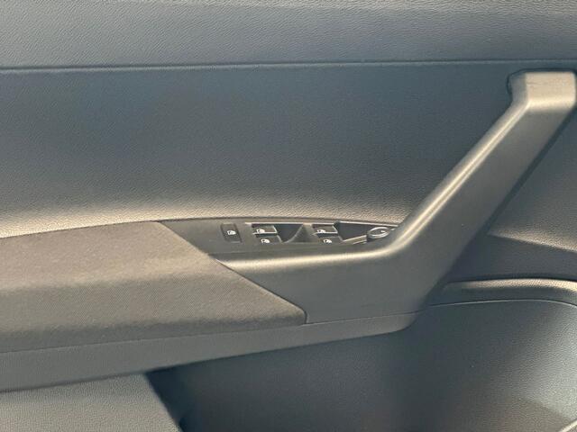 Volkswagen Taigo 1.0 110pk TSI R-Line Edition Keyless entry & go | Adaptive Cruise Control | Apple carplay & Android auto