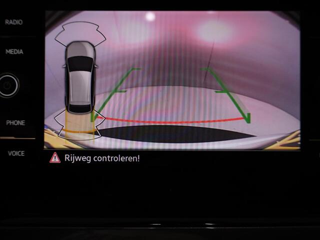 Volkswagen Taigo 1.0 TSI Life Edition 95 pk | Verlengde garantie | Navigatie via App | Achteruitrijcamera | Adaptieve cruise control | Apple Carplay/Android Auto |