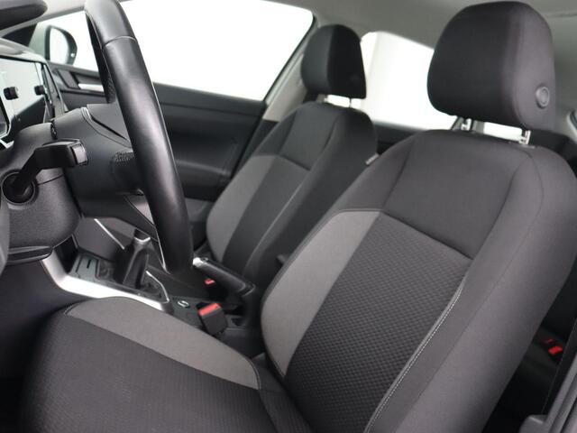 Volkswagen Taigo 1.0 TSI Life Business | Stoelverwarming | Trekhaak | Camera | Adaptive cruise | Navigatie | 17'' | Virtual Cockpit | Climate control | Bluetooth | Full LED | Parkeerhulp