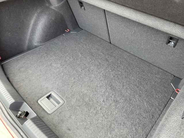 Volkswagen Taigo 1.0 TSI Life Business | Adaptive Cruise Control | DAB | Apple Ca