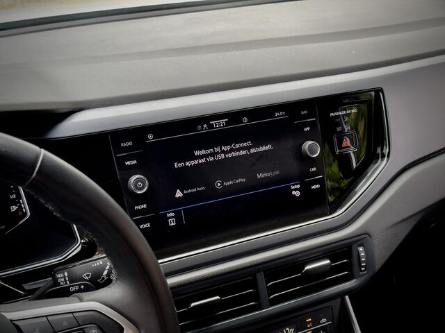 Volkswagen Taigo 1.0 TSI AUT7 R-LINE 60D.KM!! NAVI CAMERA DIGI-DASH APPLE-CARPLAY IQ-DRIVE LED LMV PDC