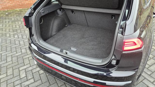 Volkswagen Taigo 1.5 TSI R-Line Business