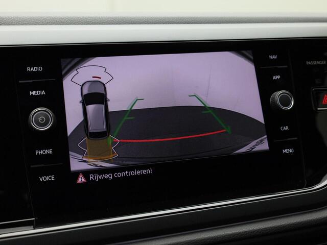 Volkswagen Taigo 1.0TSI/115PK R-Line DSG · Keyless · Apple/Android Car Play · Camera + Parkeersensoren · Garantie t/m 27-03-2027