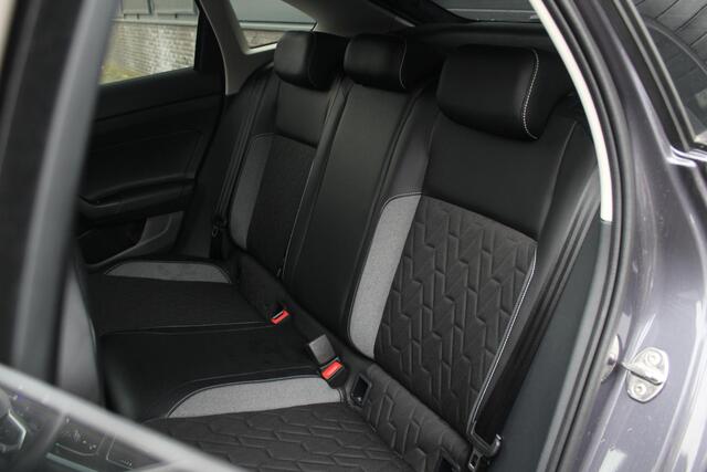 Volkswagen Taigo 1.0 TSI Goal Edition Automaat | Stoelverwarming | Apple Carplay & Android Auto